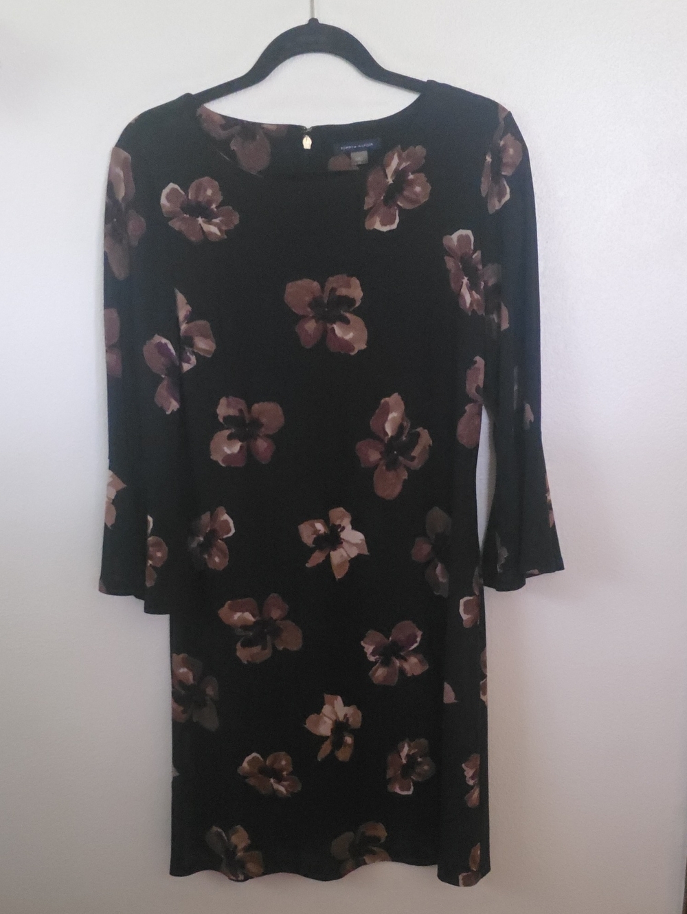 Tommy Hilfiger Black Floral Shift Dress With Bell Sleeves - Picture 2 of 11